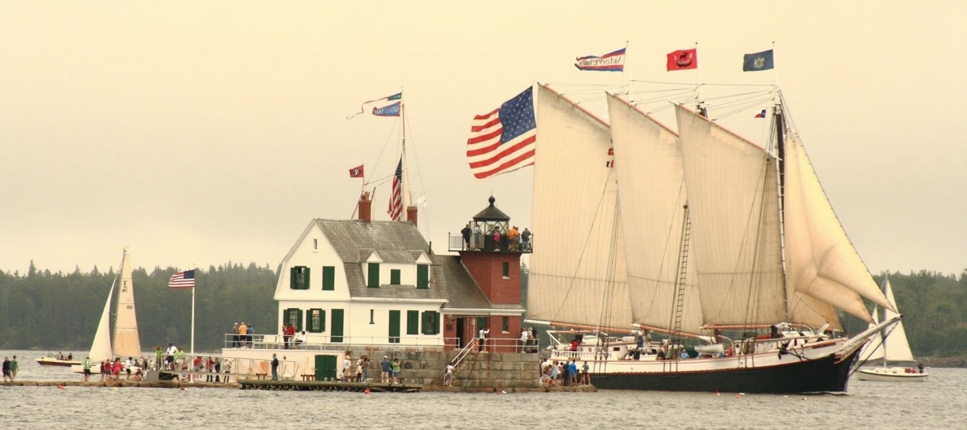 View of Rockland Lighthouse from the water
